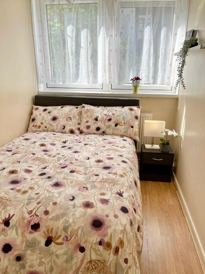 3Br Central London Close Station Esterno foto